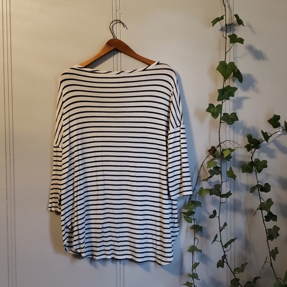 3/4 length shirt - Picture 2 of 3